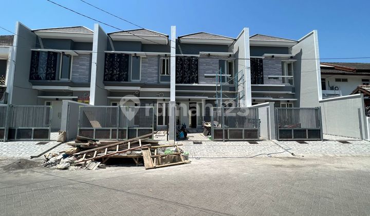 Li54. Rumah Tengah Kota Komplek Elit Wisma Mukti Surabaya Timur
