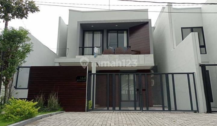 1441. Rumah 2 Lantai Gayungkebonsari Besar Surabaya 1