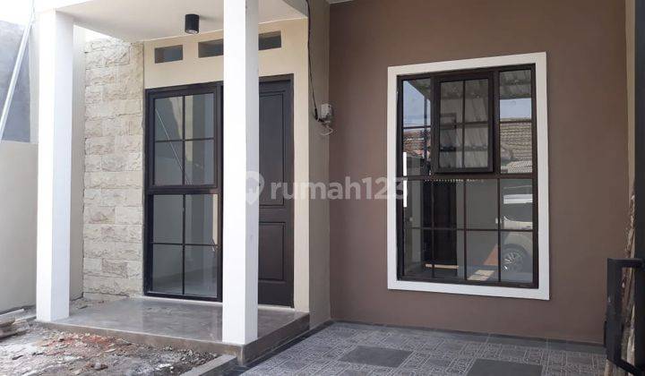 1617. Rumah Taman Surya Kencana Cluster Uranus Sidoarjo 2