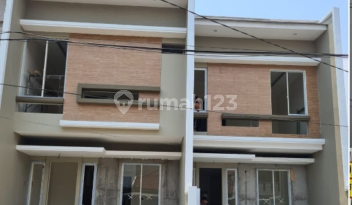 Fr13. Rumah New Gress Manyar Indah Surabaya 