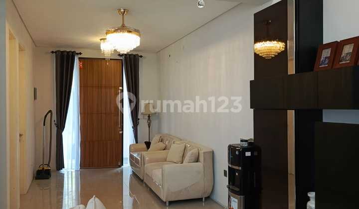 1962. Ready-to-Occupy House for Sale in West Surabaya Citraland 2