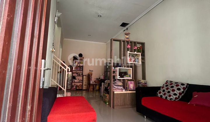 1918. House for Sale De Naila Residence Menganti Gresik 2
