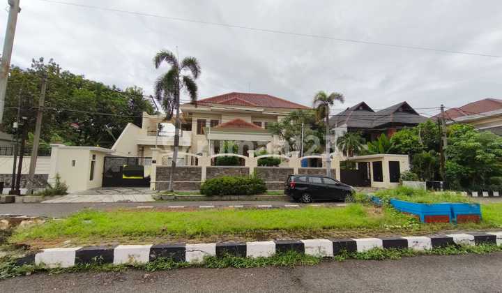 1872. Rumah Jalan Margorejo Indah Utara Surabaya 1872. Rumah Jalan Margorejo Indah Utara Surabaya