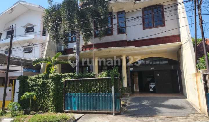 1890. BO  Dijual Rumah itung Tanah Jl Rokan, Wonokromo