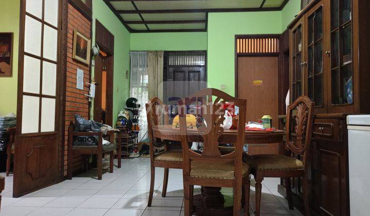 Rumah Butuh Renovasi Unfurnished SHM di Jalan Sekelimus, Bandung 2