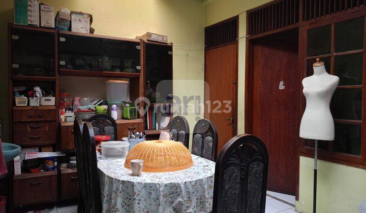 Rumah Butuh Renovasi Unfurnished SHM di Jalan Sekelimus, Bandung 2