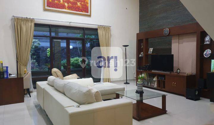 Rumah 2 Lantai Bagus Unfurnished SHM di Sayap Sutami, Bandung 1