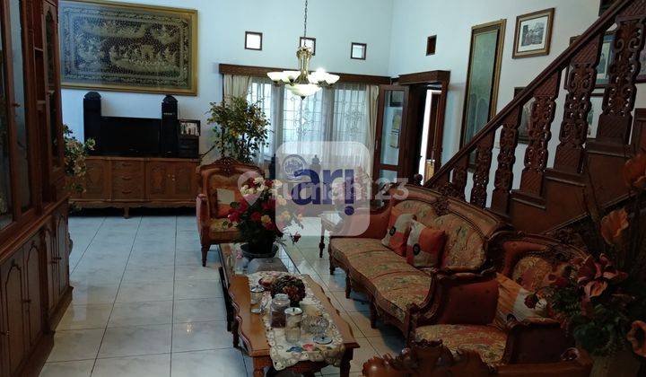 Rumah 2 Lantai Unfurnished SHM di Setramurni, Bandung 2