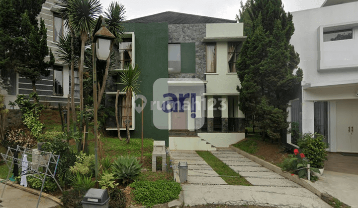 Rumah 2 Lantai Semi Furnished di Resort Dago Pakar, Bandung 1