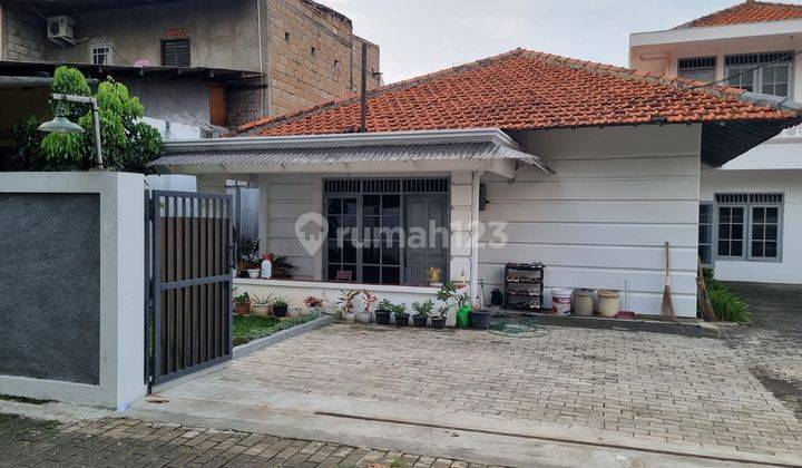Rumah Klasik jaksel Luas cocok untuk Kost kostan 1