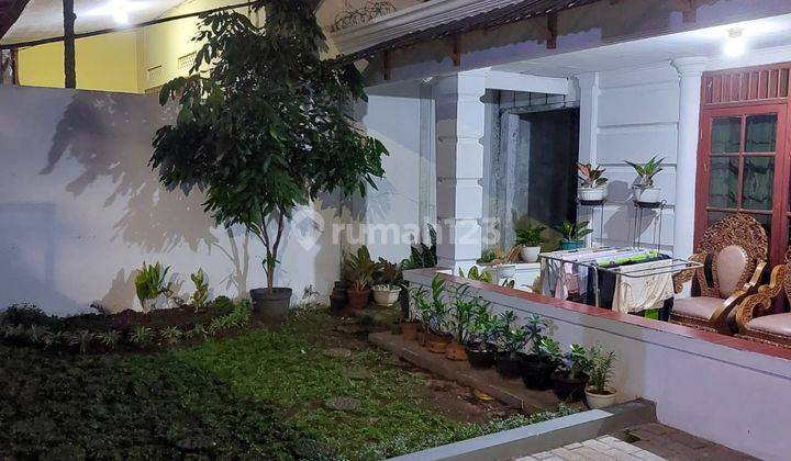 Rumah Klasik jaksel Luas cocok untuk Kost kostan 2