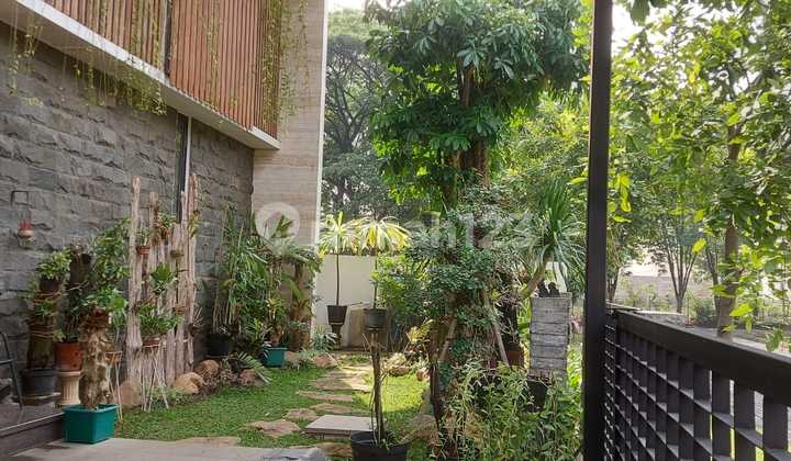Rumah Baru, Full Marmer di Graha Natura Blok B Surabaya Barat.