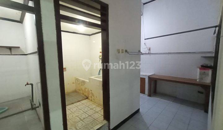 Disewakan Rumah di Jalan Kapasan Dalam, Surabaya. 9