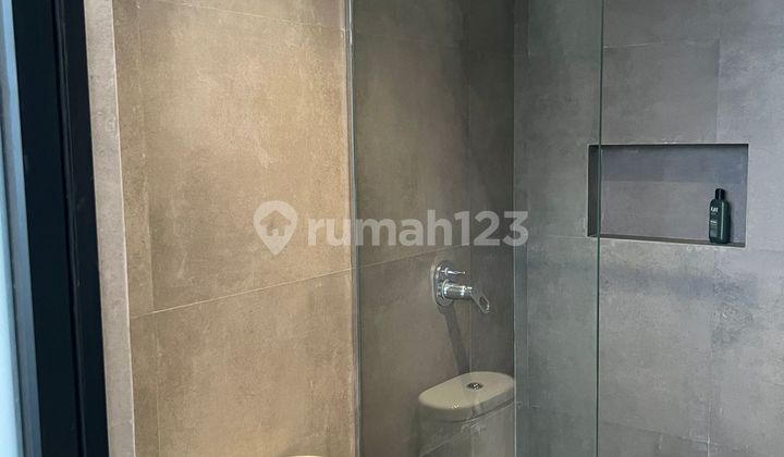 Rumah Mewah Model Industrial di Royal Park, Citraland, Surabaya 2