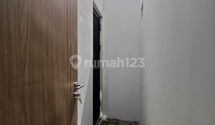 East Coast Avenue, Medayu, Rungkut, Surabaya 2