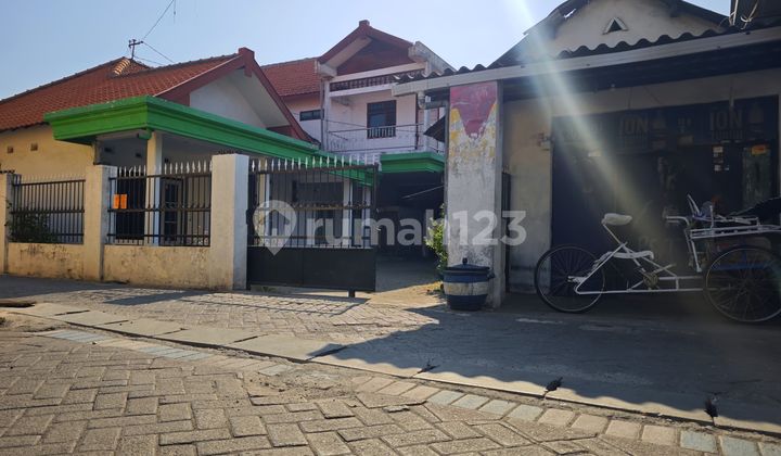 House in Bendul Merisi, Wonocolo, Surabaya. House in Bendul Merisi, Wonocolo, Surabaya.