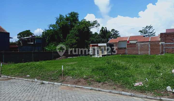 For Sale Fast Build-Ready Land in Ndalem Kalegan Housing, Malang. For Sale Fast Build-Ready Land in Ndalem Kalegan Housing, Malang.