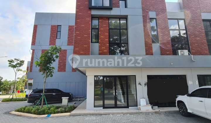 For Rent 3-Story Hook Shop in BSD Strategic Location For Rent 3-Story Hook Shop in BSD Strategic Location