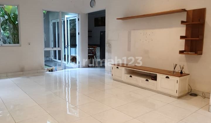 Rumah Disewakan Foresta BSD 4 kamar tidur, Sudah Renovasi, dekat Toll, Kampus, Mall