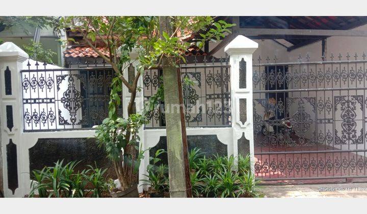 Disewakan Rumah di dekat pintu tol Joglo Jakarta Barat 1