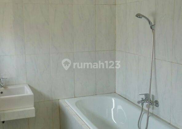 Rumah Dijual di Discovery Conserva Bintaro Jaya 2