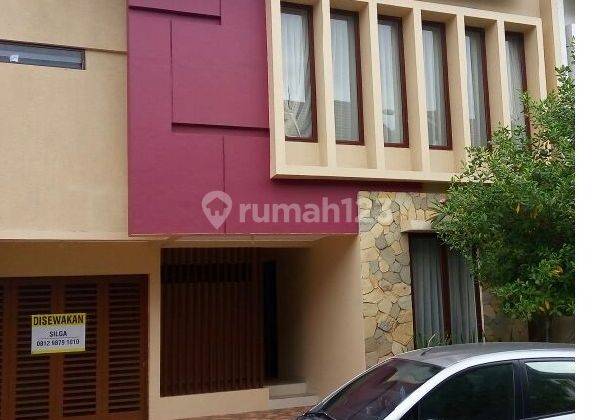 Disewakan rumah renovasi di discovery residence Bintaro 1