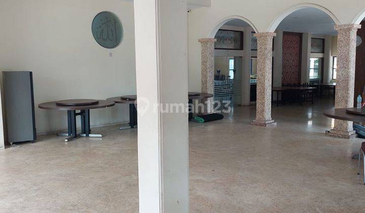 Bangunan Bagus Untuk Resto di Area Menteng 3