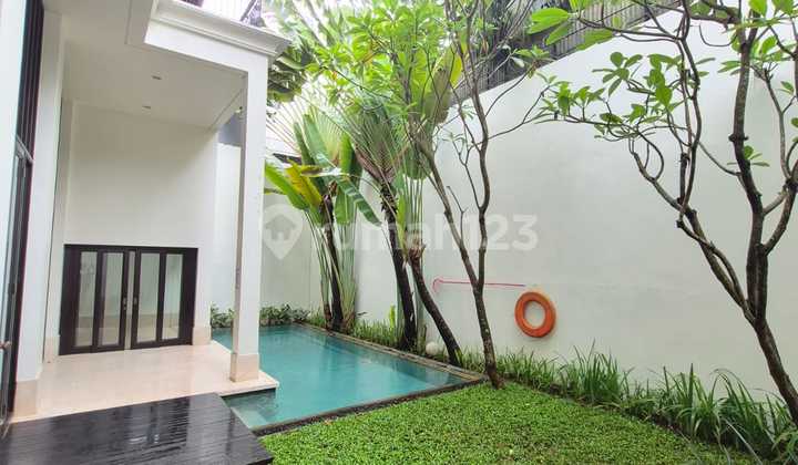 Luxury Spacious House in Pejaten Near Kemang - One Gate System 2