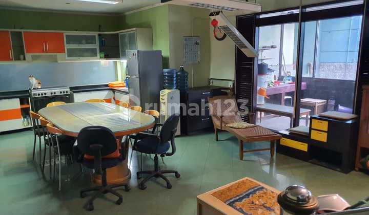 Affordable 2-story strategic house in the Pasteur area of Bandung City. 2