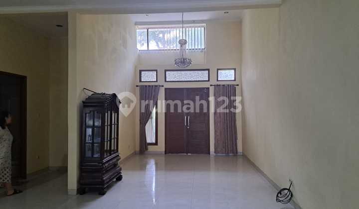 Disewakan Rumah Super Luas (800M²) di Setiabudi Terrace - Cocok untuk Keluarga Besar / Mess / Kantor