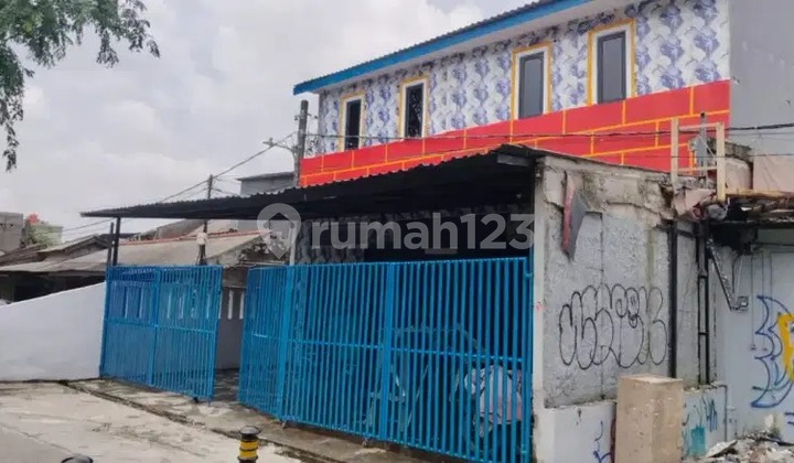 Modern Minimalist Shop House Utan Kayu Matraman