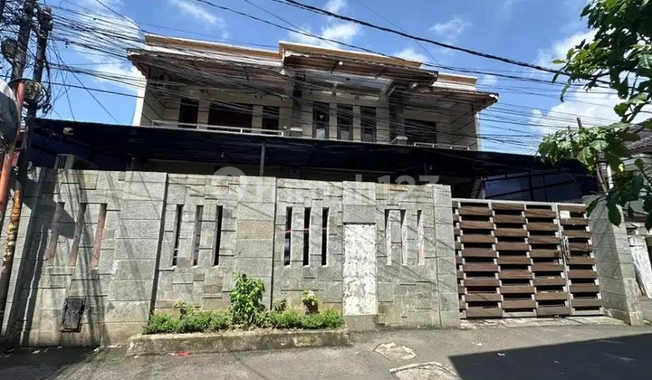 Modern Minimalist House Kebon Jeruk Modern Minimalist House Kebon Jeruk