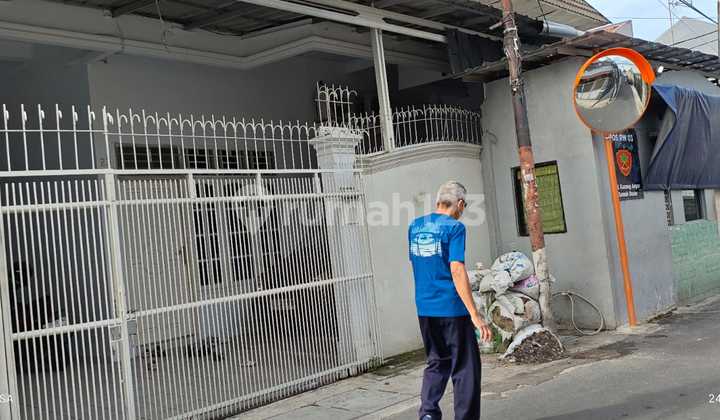 Rumah Minimalis Karang Anyar 2