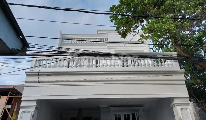 Rumah Minimalis Modern Kebon Jeruk