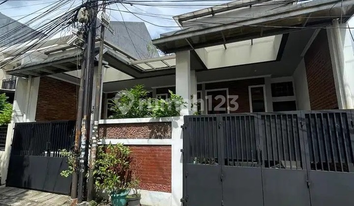 Rumah Minimalis Modern Taman Meruya Illir 2