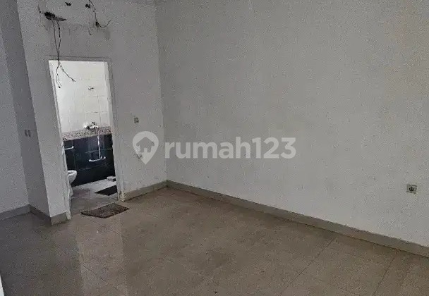 Rumah Minimalis Modern Taman Villa Meruya 2