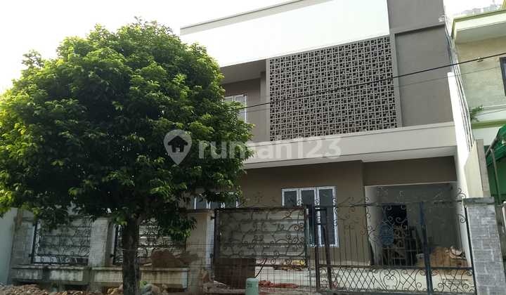Rumah 2 Lantai di Komplek Puri Indah Jl Kembang Permai Kembangan Jakarta Barat LT 240M2 Cash Only