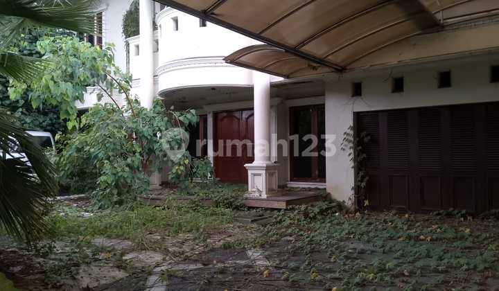 Affordable Serene 2-Story House in Modernland, Modern Golf Raya Street, Tangerang City, 700m2 Land, Cash Only 2