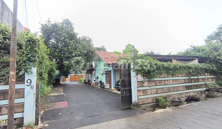 Rumah Lama Halaman Luas Cocok Kost di Jl Madrasah Gandaria Selatan Cilandak Jakarta Selatan Lt 1.227M2 Cash Only