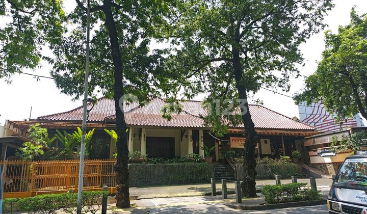 Bangunan Resto.komersil di Jl Kemang Raya Jakarta Selatan LT 1.124M2 Jarang Ada Murah