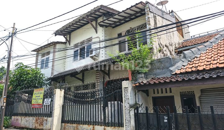 Old 2-Story House Suitable for Boarding at Jl Merpati, Menteng Dalam, Tebet, South Jakarta, Land Area 85m2, Cash Only 2