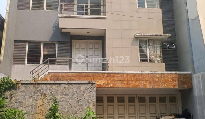 Rumah Mewah 3 Lantai Di Perum Villa Menara Kelapa Gading Jakarta Utara Lt 220m2 H. 4.9Mly Cash Only 1