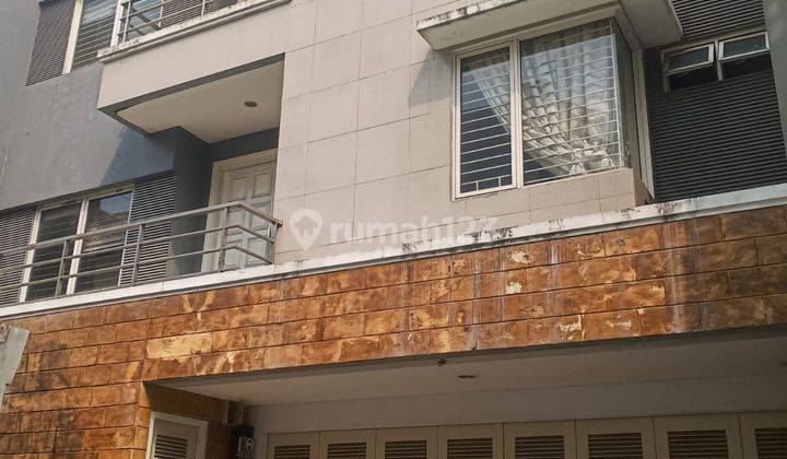 Rumah Mewah 3 Lantai Di Perum Villa Menara Kelapa Gading Jakarta Utara Lt 220m2 H. 4.9Mly Cash Only 2