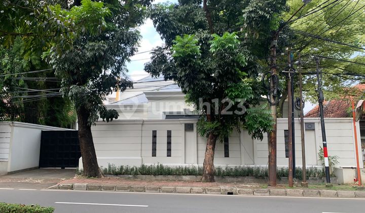 Rumah Mewah di Jl Cimahi Menteng Jakarta Pusat LT 754M2 ..Murah. Cash Only 2