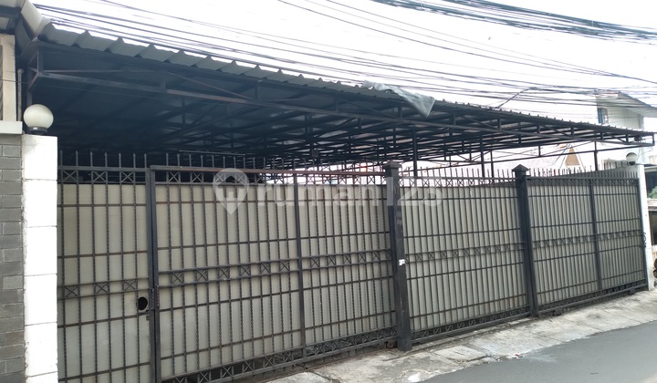 House Suitable for Boarding on Jl Sulaiman Palmerah West Jakarta Land 500m2 Cash Only Rp 6.64 billion.