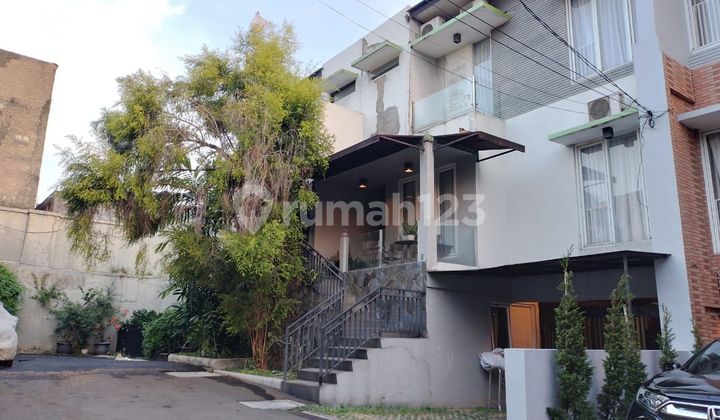 Rumah Cantik 3 Lantai di Dream Residence Town.house Cilandak Pasar Minggu Jakarta Selatan LT 144M2 Murah 1