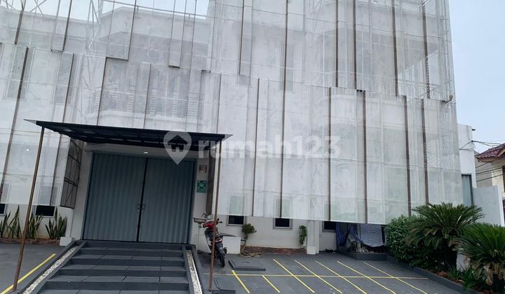 Rumah Dipakai Kantor Di Perum Gading Cipta Residence Kelapa Gading Jakarta Utara Lt 252m2 Cash Only