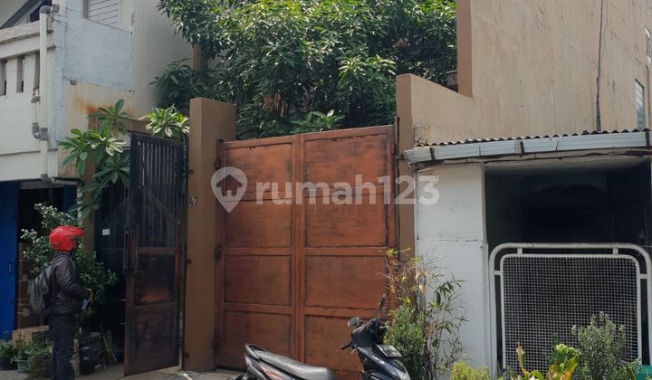 Rumah Minimalis 3 Lantai di Jl F Raya Kemayoran Jakarta Pusat Lt 113M2 Cash Only 2