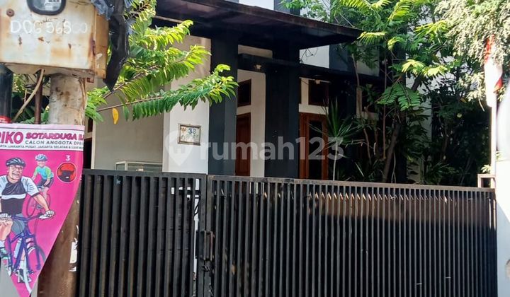 Rumah 2 Lantai di Jl Sawo Kecik I Bukit Duri Tebet Jakarta Selatan LT 184M2 Cash Only