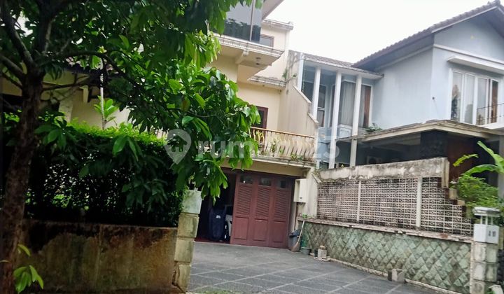 Charming Old House in Bukit Pratama Complex, Lebak Bulus, South Jakarta, Land Area 600m2, Affordable 2